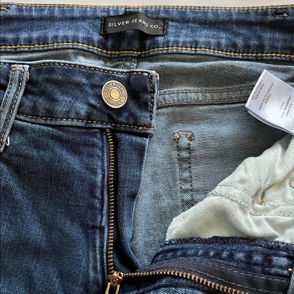 Silver Jeans Avery Straight High Rise Size 32 - Picture 16 of 16